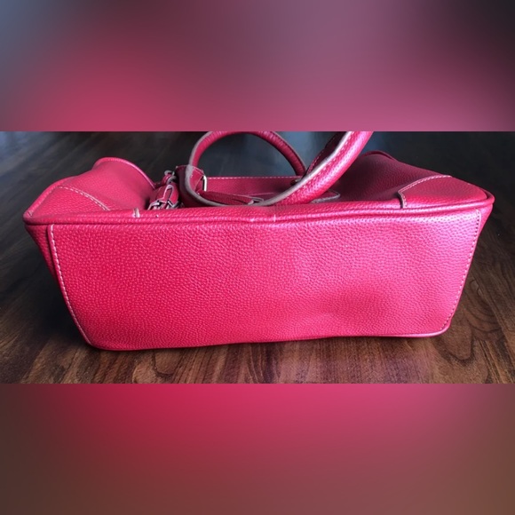 The most perfect shade of red 😍 - Picture 4 of 9